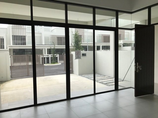 Sutera Heights 2.5 story Super Link house for sale