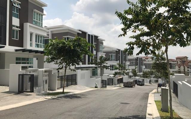 Rafflesia @ Hill Damansara Perdana, the three story semi-detached villas