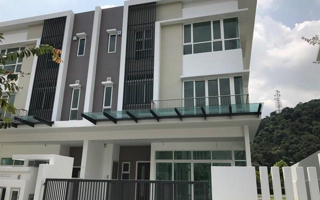 the Rafflesia hill Damansara semi detached villas