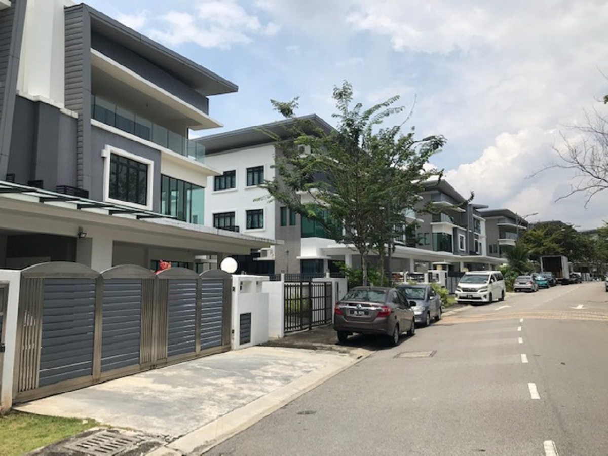 Akira Puchong semi detached Puchong Sierra 16