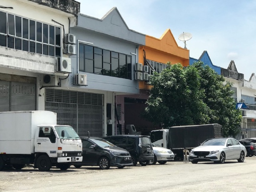 Bukit Puchong factory for sale