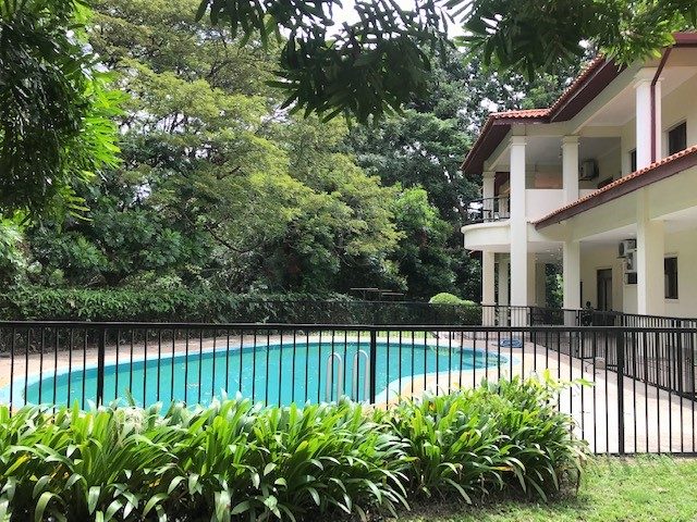 Beverly Hills Bungalow For Rent, IOI Resort City Beverly Hills Bungalow For Rent, IOI Resort City