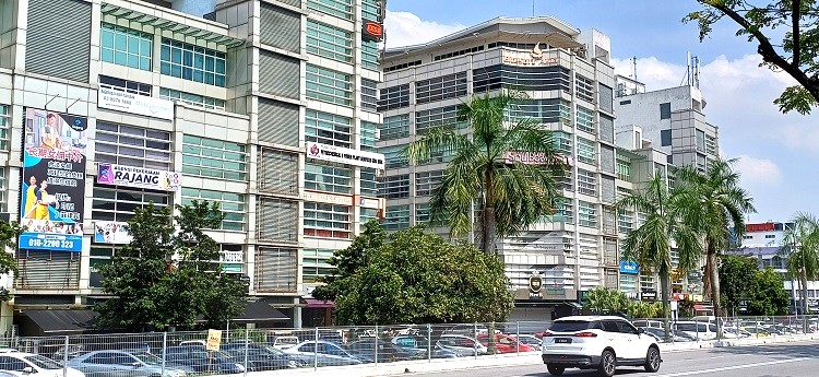 Puchong jaya shop and office for rent include Jalan Kanari, PFCC, Verva, IOI boulevard, Skypod, IOI Business Park, Puteri Central and Bandar Puteri commercial Hub .
