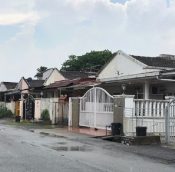  Taman Kinrara House for sale Puchong, Single story