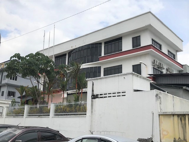 Factory warehouse at Puchong industrial park for rent