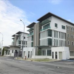 Hicom Glenmarie Semi-d factory for Rent