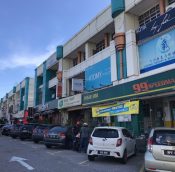  Shop for sale Subang Jaya , tenanted with rental income